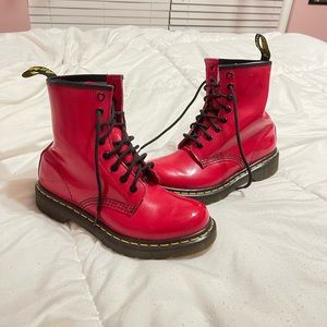 ❤️RED PATENT LEATHER DR. MARTENS❤️
